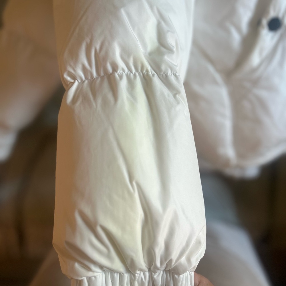 Moncler Ivory Quilted Jacket - Picture 12 of 12